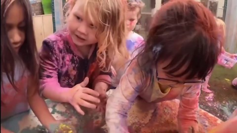 Color Run Powder Squeeze Bottles -30lbs Bulk 10 Colors + 20 Pack Large 34oz (1.5lb) Refillable Bottles Prefilled Holi Powder - Reusable for Color Wars, Parties, Festivals & Events - Supply for Groups