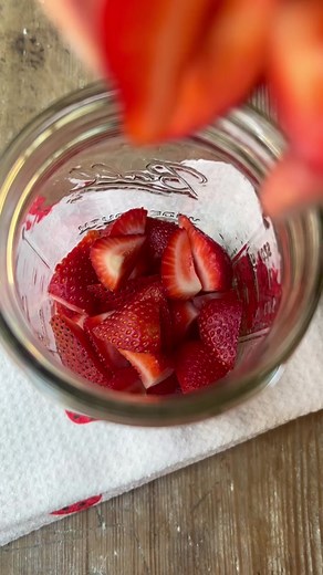 STRAWBERRY INFUSED VODKA 🍓🍹 Make it now, enjoy all summer. Especially in a boozy frozen strawberry lemonade (ft. at the end of this video 😍) #vodka #strawberry #cocktails #pinklemonade