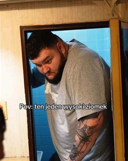 POV: TEN JEDEN WYSOKI ZIOMEK