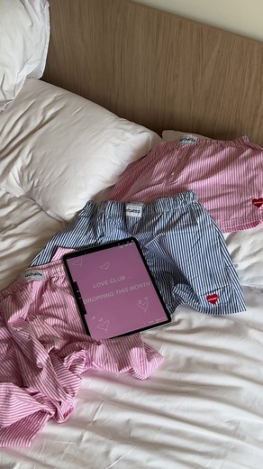 Exploring Outdated Collective Trends