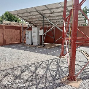 [Hot Item] Angular Steel Structure Mobile Tower with Solar Panel Bracket/Mounting