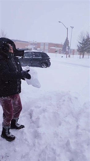 Snow much fun #winterfun #outdoors #snow#snowfalling🥶🌧 #canada_life