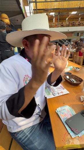 Video de ElRicoPiura 👨‍🍳🫏🔥 (@cevicheriaelricopiura) relacionado con “el rico piura tiktok oficial”