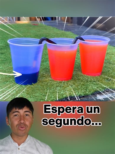 Algo no cuadra con estos vasos... Encontré este curioso truco con vasos en internet y decidí probarlo para ver si realmente funciona. A simple vista parece algo muy extraño, pero quise comprobar qué pasaba en realidad.
