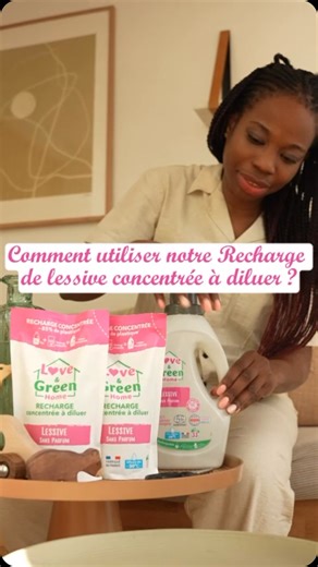 Facile et rapide 💪 En quelques secondes, votre flacon de lessive est rechargé ! Il est utilisable et efficace après trente petites minutes ! Alors, ne jetez plus vos flacons : rechargez-les ! Pour commander vos recharges 👉 c’est sur le site, elles sont disponibles en version parfumée ou sans parfum compatible bébé (lien en bio) Vous êtes team avec ou sans parfum compatible avec bébé ? #EcoFriendly #Rechargeable #Lessive #Reutilisable #loveandgreen #loveandgreenhome | Love & Green