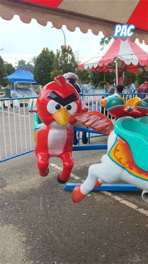 aku mau naik odong odong angry bird maaaaah.... 😆😆