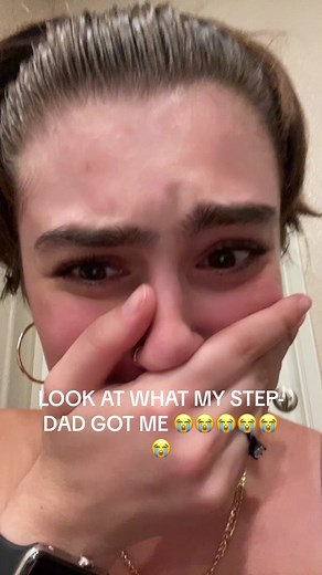 Screaming crying throwing up #loki #lokilaufeyson #lokiseries #tomhiddleston #lokiseason2 #lokicharms #luckycharms