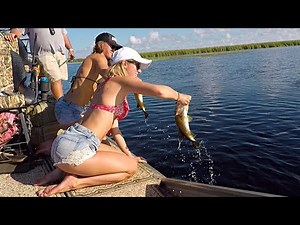 Behind the Scenes: making a BIKINI Bassfishing Calendar