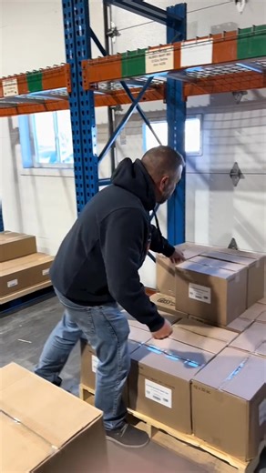 89K views · 1.5K reactions | Stacking pallets and telling jokes. #minnesota #winona #kickasslife #1330331 #jeremylittel #throwback #fblifestyle | Jeremy Littel | Facebook