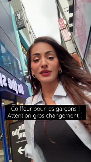 Changement de style capillaire pour les garçons à Séoul