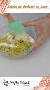 22K reactions · 551 comments | Cea mai simplă și gustoasă salată de dovlecei – fără maioneză! Place tuturor, e mult mai buna si decat salata de vinete! Ingrediente 3 dovlecei sare 1 capatana de usturoi 1 ceapa galbena sau rosie 1 legatura de marar proaspat piper sau ardei iute 2 linguri de iaurt grecesc 1-2 linguri de ulei de masline zeama de lamaie (optional, dupa gust) #salatadedovlecei #viralvideo #ginabradea | Pofta buna cu Gina Bradea | Facebook