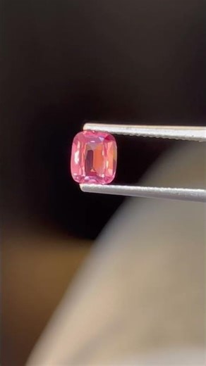 Natural padpadrascha sapphire gemstone,cushion shape,1.09ct