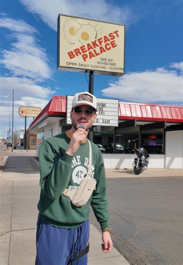 Breakfast Palace: Denver's Melt-in-Your-Mouth Cinnamon Rolls