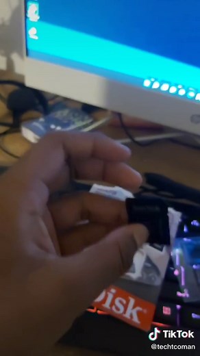 How To install an SD card into a computer #computers #tipsandtricks #pc