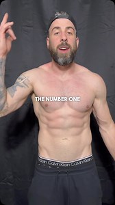 HERES WHY YOU SHOULD STOP DOING 100 PUSHUPS A DAY... 1. Overdoing pushing movements without equal pulling exercises will wreck havoc on your posture which is probably already under attack from too much sitting and phone time... Aim for at least a 1:1 ratio of push to pull movements— better yet, make it 2:1 to keep your shoulders healthy and posture impeccable. 2. You wouldn’t do 100 reps on the bench press every day, so would you do that for pushups? If you’re not in jail or a professional boxer