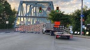 Officials urge public's patience during Rochester-Monaca Bridge closure