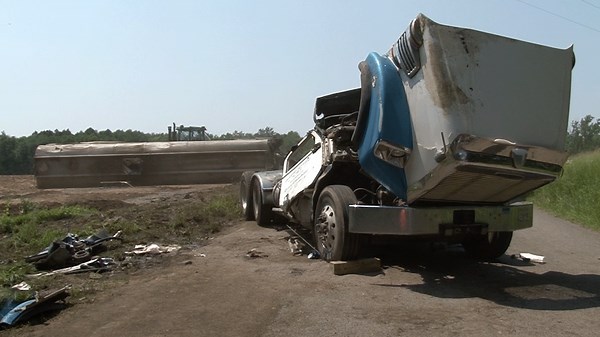 Driver killed after liquid manure truck rolled over in the Town of Elba
