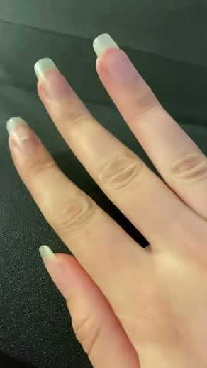 Scratching hard plastic | long natural bare nails