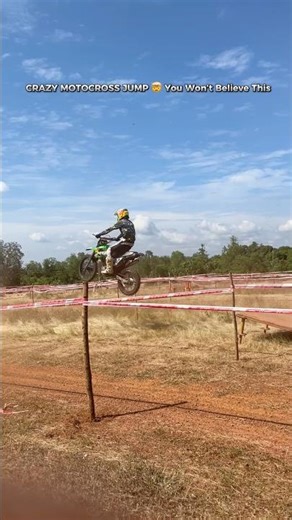 Dirt bike motocross jump #dirtbike #dirtbikerider #dirtracing #dirtbikes #shorts #shortvideo #viral