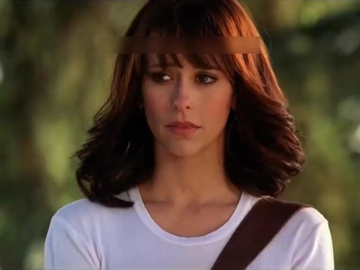 61K views · 1.7K reactions | Tên phim là Ghost whisperer nhé các bạn. Không ai thực sự biến mất khi còn có người nhớ tới họ,  phim hay quá trời coi tập nào khóc tập nấy  #reviewphim #phimhay #xuhuong2025 | Bố già review | Facebook