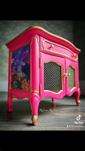 From Old & Worn to Simply Glam!💖 #furnituredesign #furnituremakeover #furniture #flips #beforeandafter #paintedfurniture #diy #diyhomedecor #diyprojects #diyideas #diyhome #diycrafts #doityourself #art | ReLove ReStore