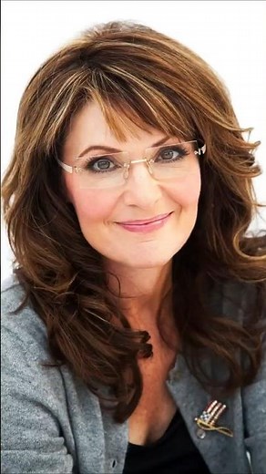 Sarah Palin Beach Photos That Show Confident Summer Style 🌊