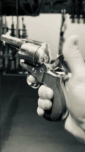A little late night revolver ASMR with this Cimarron Thunderer 🤌🏻🤤🔥
