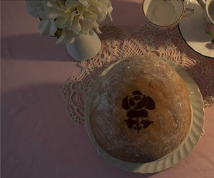 How to Make and Stencil a Loaf of Bread