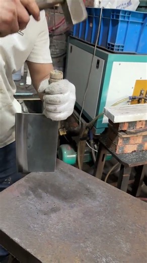 🔥 Amazing Blacksmith Forging a Sharp Steel Blade