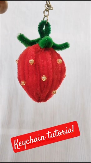 Cute strawberry keychain tutorial | pipe cleaner craft #diy #craft #pipecleanercrafts #strawberry