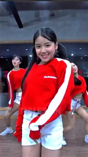 Jiwoo! | Boom Boom (MOMOLAND Dance Cover) #shorts #jiwoo