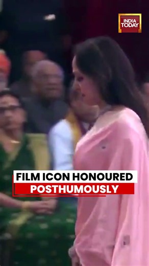 Film Icon Honoured Posthumously | Emotional Tribute as Dharmendra Receives Padma Vibhushan