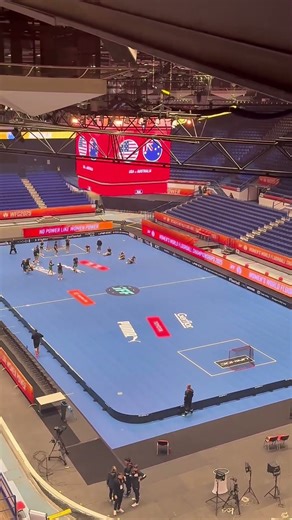 Daily Show no.5 is here 🤩 New stadium, new format, now in a standing setup 👀 #floorball #wfc2025