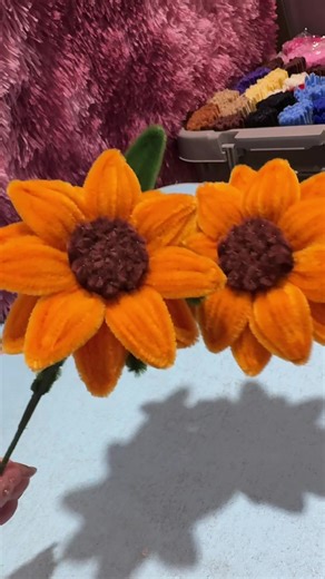 Create Adorable Sunflower Models with Fuzzy Wire