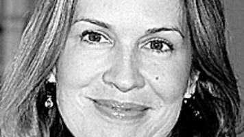 Dana Reeve, 44, dies of lung cancer