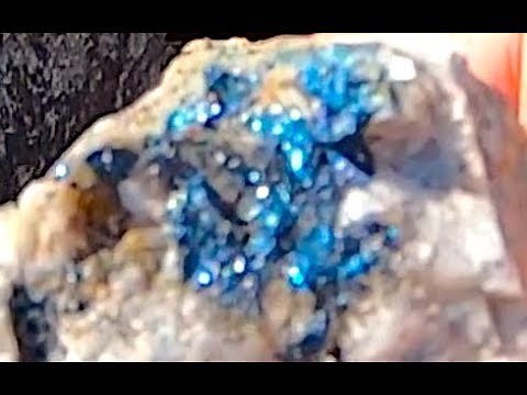 Yukon Rockhounding - Cool Rocks are Everywhere!