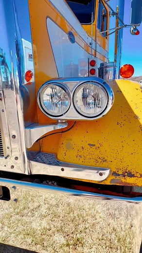 Vintage Peterbilt 359 Hot Rod Trucks - Old School Trucking