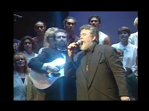 Dash Crofts sings ‘One Planet, One People Please’ at Pacific Horizons Conference in a Sea of Voices