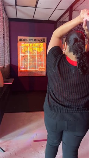 Axe throwing Extreme mom vs daughter 🪓😁 | Saving Lady