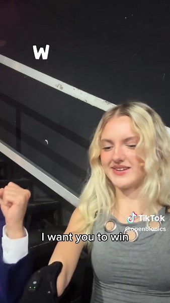 ENDLESS games of rock, paper, scissors to be had with the Hero PRO 🪨📄✂️ @tillylockey #rockpaperscissors #tech #HeroPRO #bionicarm