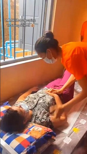 How to change the diaper for elderly ? #shortsvideo #elderly #tutorials #fypシ゚viral