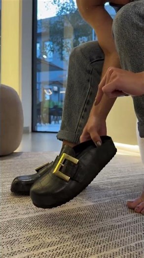 Daphine - Mule Casual Feminino Salto Tratorado Com Fivela Preto