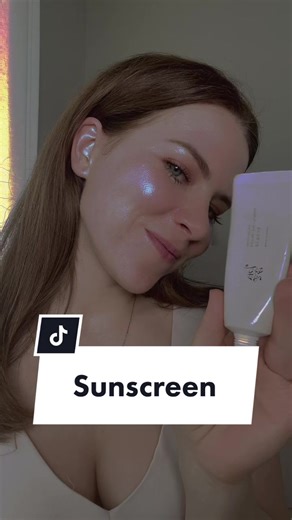 Do you reapply your #sunscreen ? ♥️