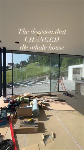 Villa Opera on Instagram: "These 7 metres pocket windows are a game changer as they bring the outside in during summer. Can’t wait to open them completely again. #pocketwindows #bigwindows #framelesswindows #summer#zurich"