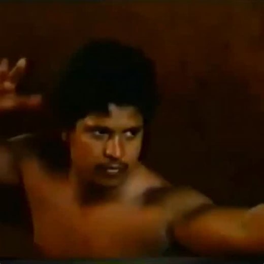 🔥The vibrating palm known as MINNI KAI ⚡️ (LIGHTNING PALM) ALSO BY SOME AS HASTHA CHAKRAM(PALM WHEEL ). 🏵️THE METHOD OF VIBRATING IS SUPPOSED TO BRING HEAVINESS INTO THE PALM AND POTENTIAL POWER AND DANGER FOR A PALM STRIKE. 🏵️IN THE OLDEN DAYS THIS WAS USED IN THE FULL CONTACT FIGHT BY KAYYAMKALI FIGHTERS OF CENTRAL KERALA AND IS SUPPOSED TO HAVE ENDED UP WITH CASUALTIES, TODAY FULL CONTACT IS NO MORE PRACTISED IN THIS SYSTEM. 🏵️Palm fighting was also known as padathallu , palms were condit