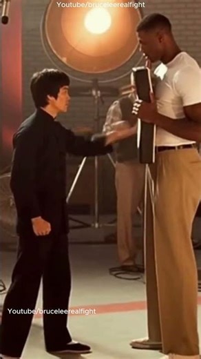 Bruce Lee’s One Inch Punch vs a 2 28m Giant