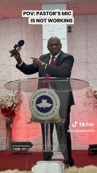 Church Humor: Pastor’s Mic Fails During Greeting