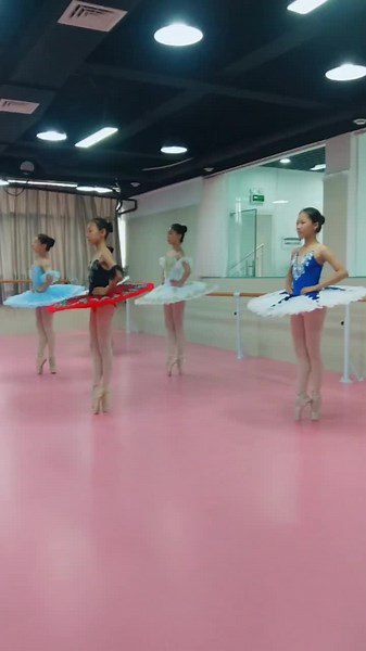 Clases de Danza Infantil con Tutú