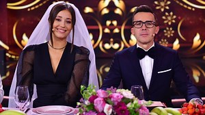 Prowadzący jako młoda para? :) Wielkie polskie wesele w teleturnieju #CzarPar już w piątek o 20:35 w TVP2 :* Co jeszcze czeka na naszych uczestników? ;) #BądźmyRazem :D | Telewizja Polska