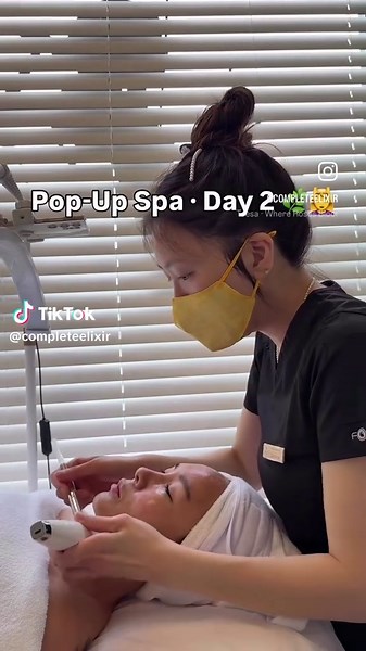 Pop-Up Spa · Day 2 🌿💆‍♀️ Two special guests came in today for their COMPLETE Glow Facial sessions — and it was such a joy to give their skin that boost of glow and deep hydration. 💫 Seeing the instant radiance after the ultrasonic facial massage is always my favorite part — it’s where science, care, and results meet. 💛 #COMPLETEELIXIR #PopUpSpa #Day2 #GlowFacial #ultrasonicfacial